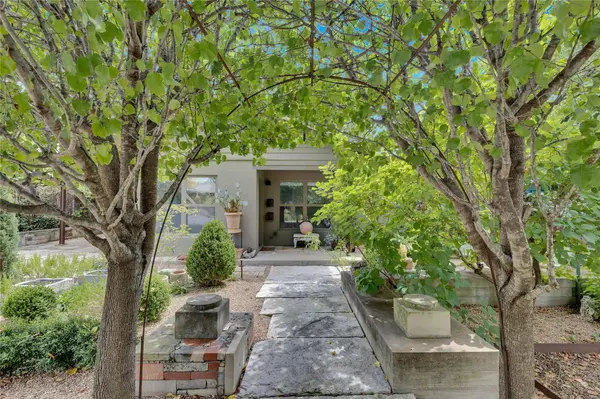 1306 Norwood RD #A, Austin, TX 78722