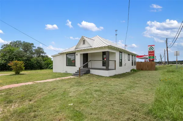 100 W Caskey ST, Florence, TX 76527