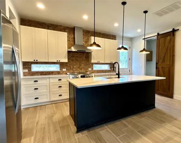 15279 Fm 150 RD W #B, Driftwood, TX 78619