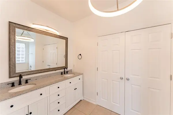 119 Emory Fields DR, Hutto, TX 78634
