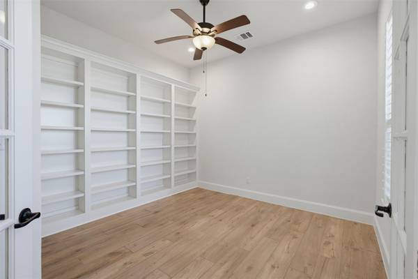 405 Skyflower DR #V, Georgetown, TX 78628