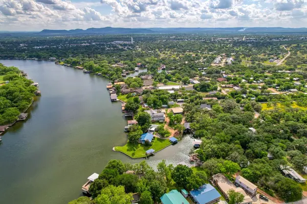 14 Purple Sage, Kingsland, TX 78639