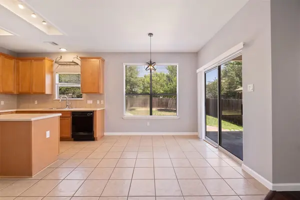 11100 Los Comancheros RD, Austin, TX 78717
