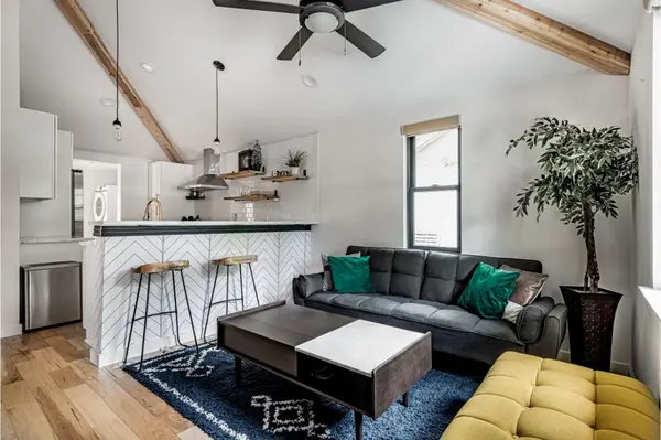 1911 College ROW, Austin, TX 78702