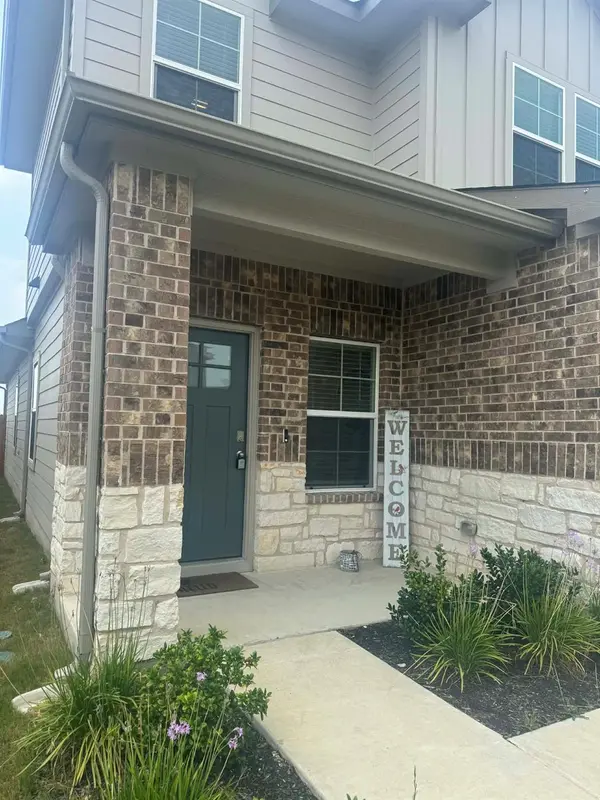 154 Arroyo Sweetwood CIR, Kyle, TX 78640