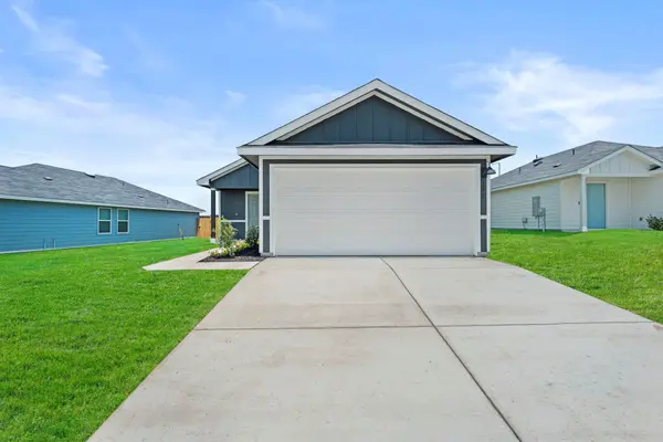 307 Wild Goose DR, Luling, TX 78648