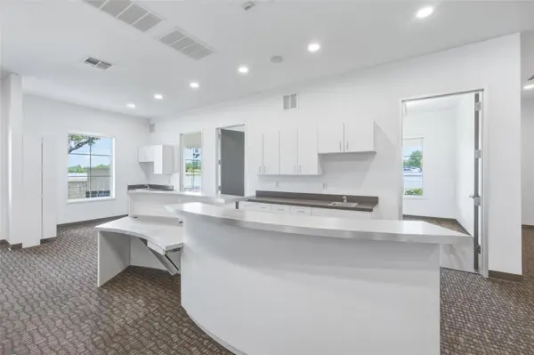 12171 W Parmer LN #102, Cedar Park, TX 78613