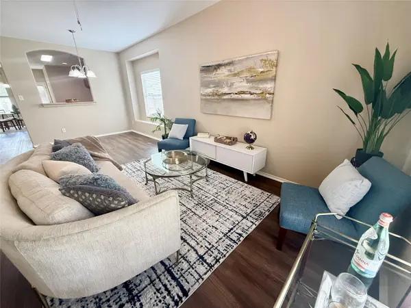 102 Williamson CV, Elgin, TX 78621