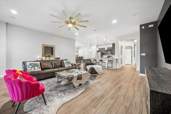 3025 Silvergrass CV, Leander, TX 78641