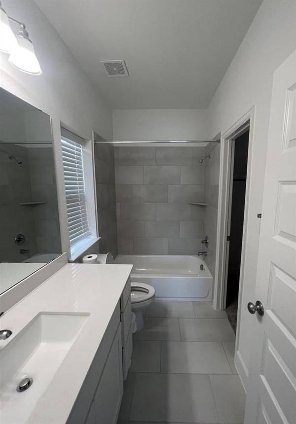 131 Macarthur DR, Leander, TX 78641