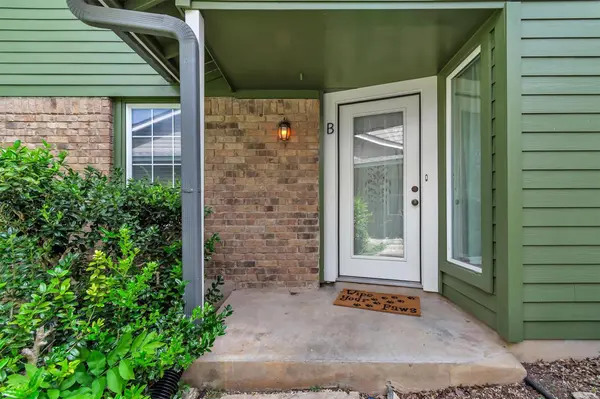 5703 W Gate BLVD #B, Austin, TX 78745