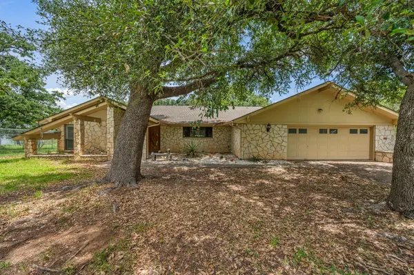109 Sunset CIR, Burnet, TX 78611