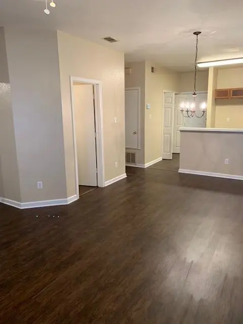 3003 WHISPER OAKS LN #B, Georgetown, TX 78628
