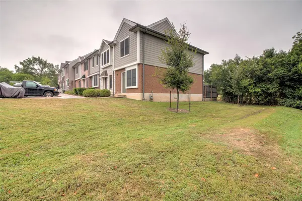 202 S College ST #2, Georgetown, TX 78626