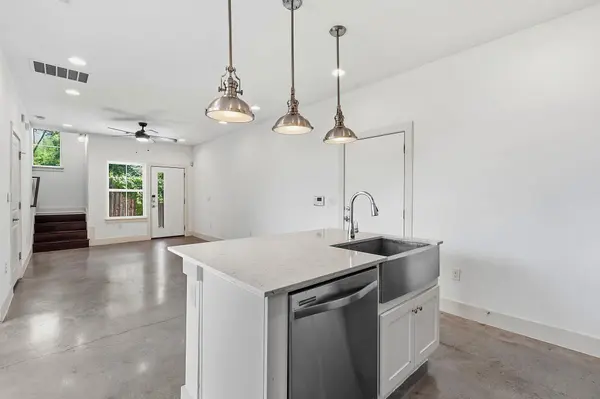 2000 E 18th ST #B, Austin, TX 78702