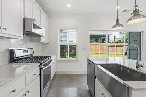 2000 E 18th ST #B, Austin, TX 78702