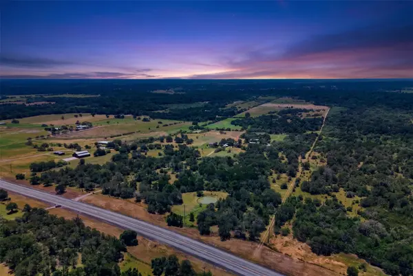 15145 Alternate 90, Kingsbury, TX 78638