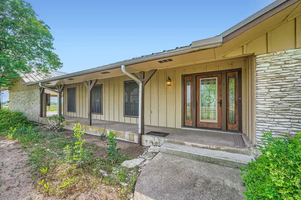 1850 County Road 105, Hutto, TX 78634