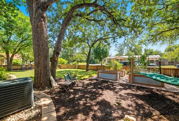 508 S Vandeveer ST, Burnet, TX 78611