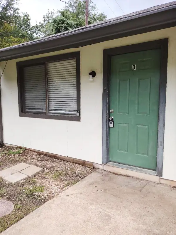 2609 Ektom DR #D, Austin, TX 78745