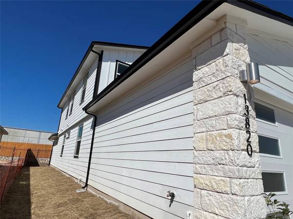 13820 Lubeck DR, Pflugerville, TX 78660