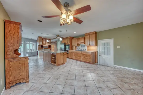 121 County Road 143, Burnet, TX 78611