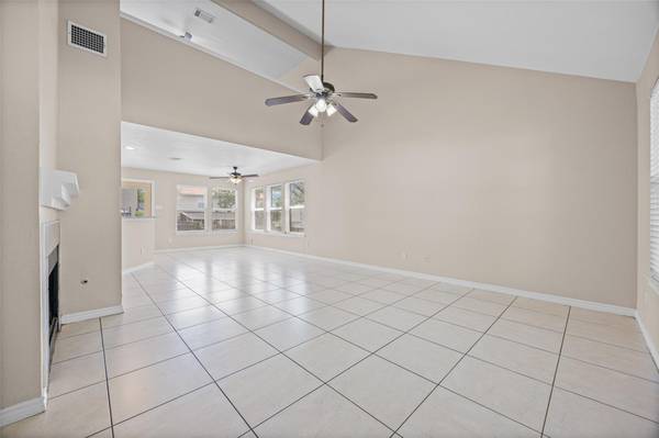 2432 Roundabout LN, Round Rock, TX 78664