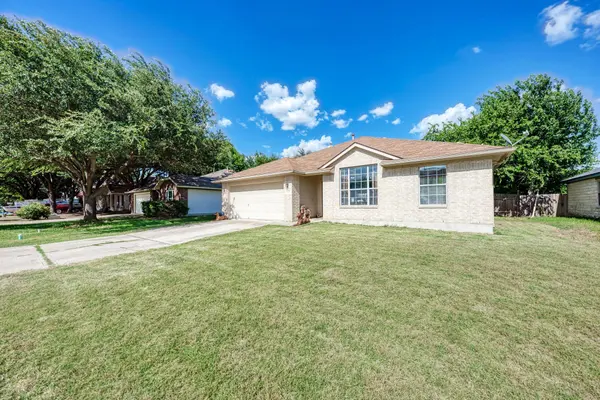 104 Edison DR, Hutto, TX 78634