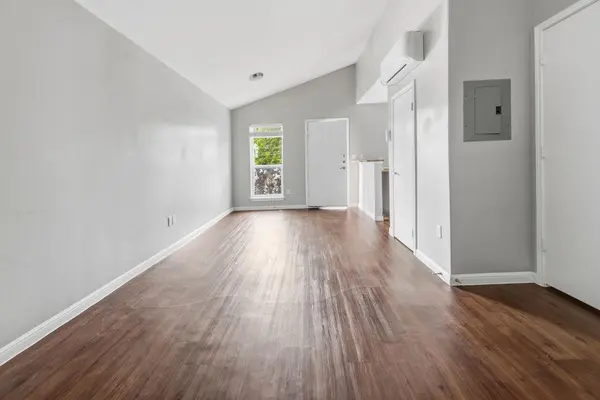 2512 Durwood ST #204, Austin, TX 78704