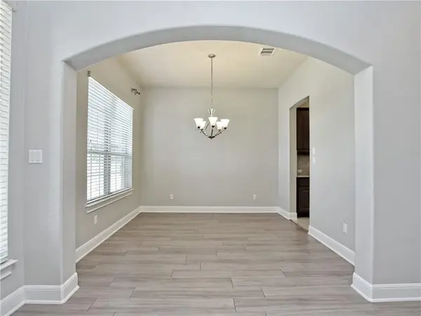 2208 Legend Hill DR, Leander, TX 78641