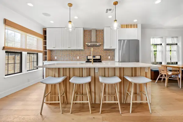 2714 E 2nd ST, Austin, TX 78702