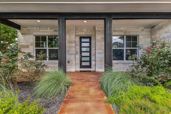 605 Gunison DR, Austin, TX 78738