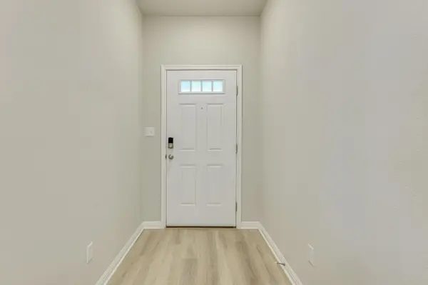 900 Main ST, Hutto, TX 78634