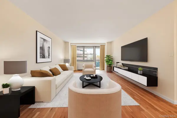 70-25 Yellowstone BLVD #3U, Forest Hills, NY 11375