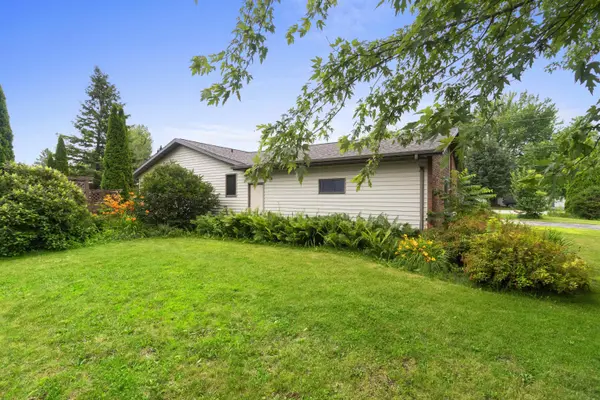 24 GREVES CT, Appleton, WI 54914