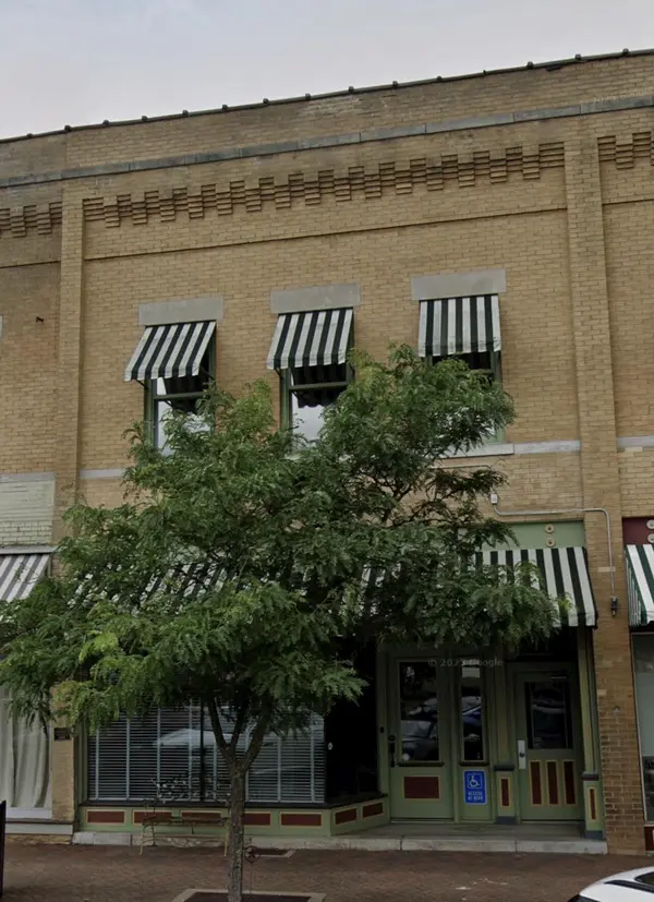 105 N 2nd ST, Ozark, MO 65721
