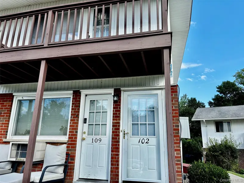 321 Titusville RD #F102, Poughkeepsie, NY 12603