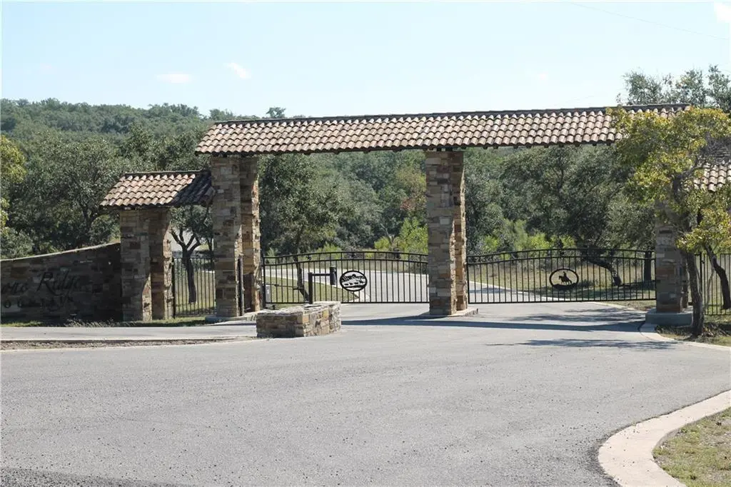 31 Black Buck RDG, Round Mountain, TX 78663