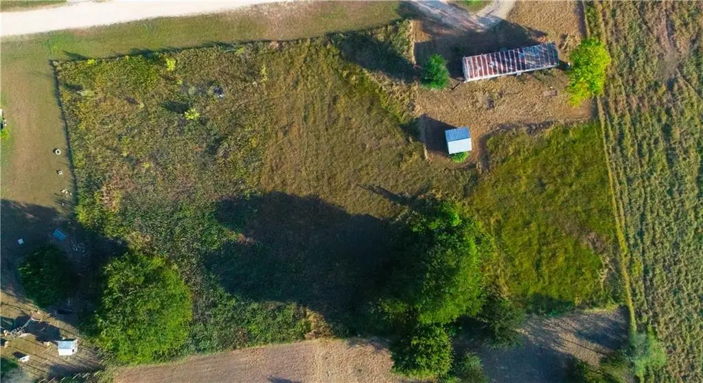 182 San Diego LN, Martindale, TX 78655