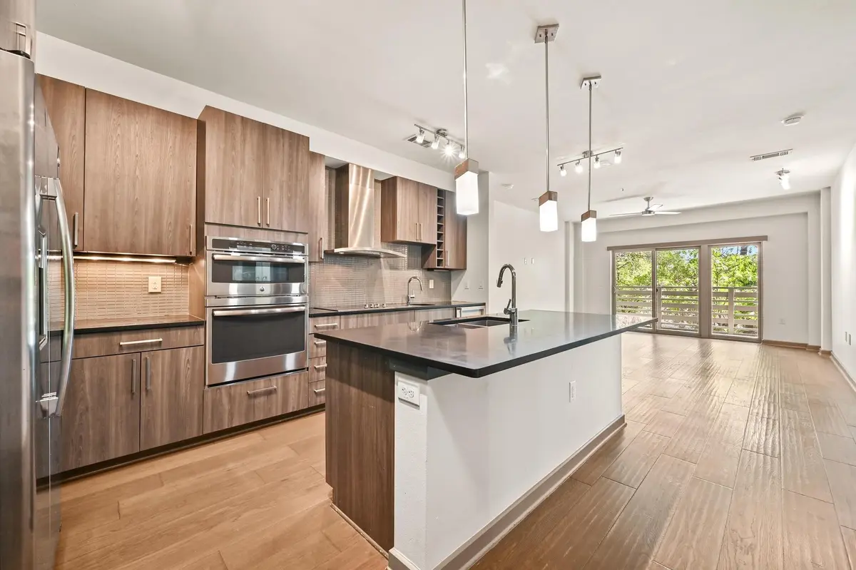 3600 S LAMAR BLVD #213, Austin, TX 78704