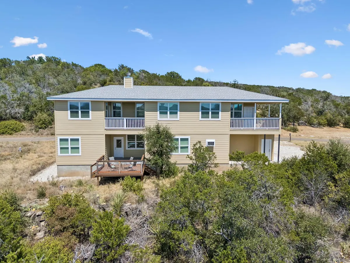 113 War Bonnet RDG, Kingsland, TX 78639