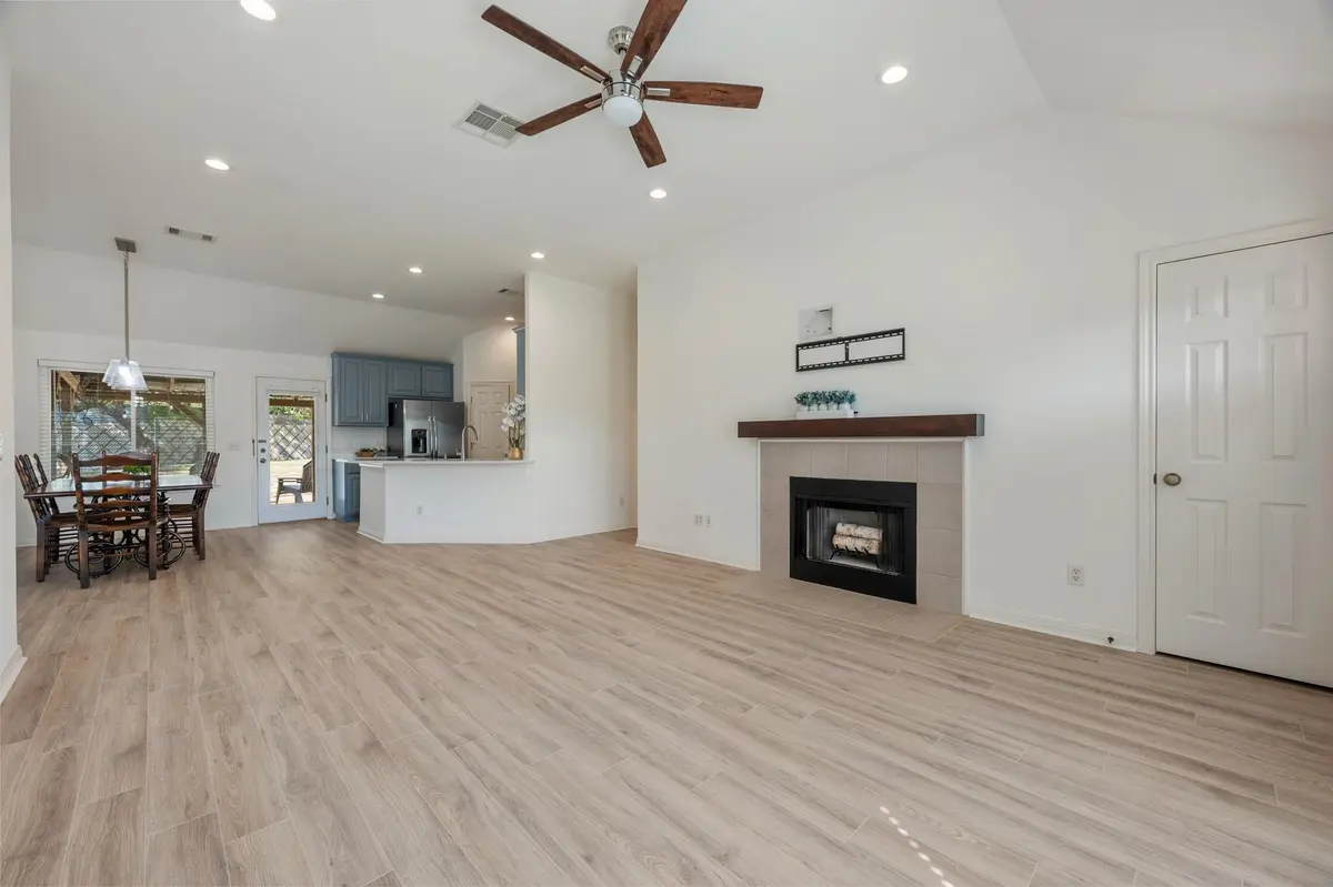 10114 Janet LOOP, Dripping Springs, TX 78620