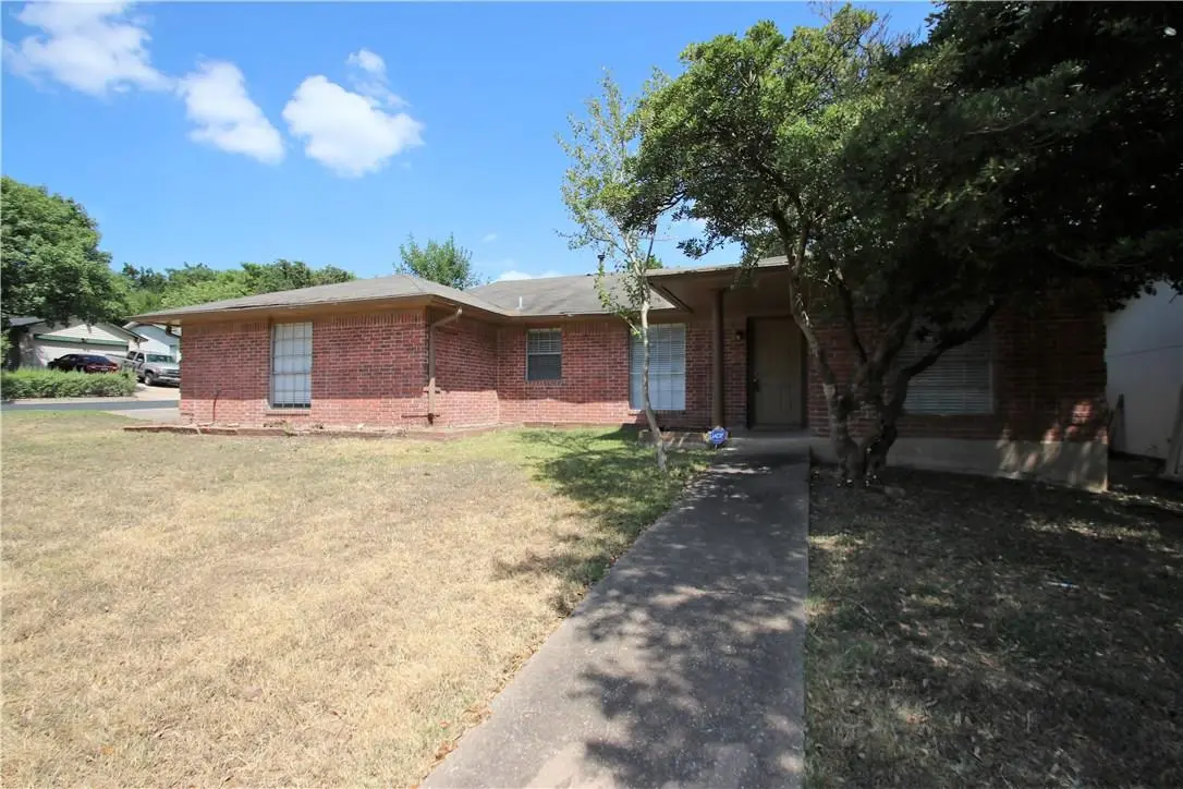 7017 Crosswood DR, Austin, TX 78745