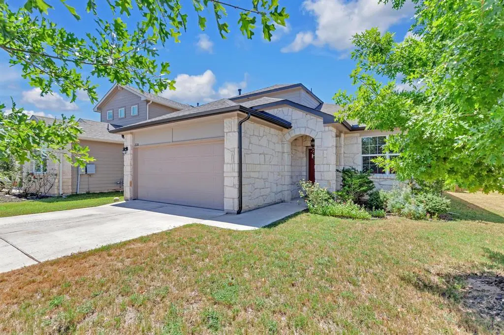 228 Baron Creek TRL, Bastrop, TX 78602