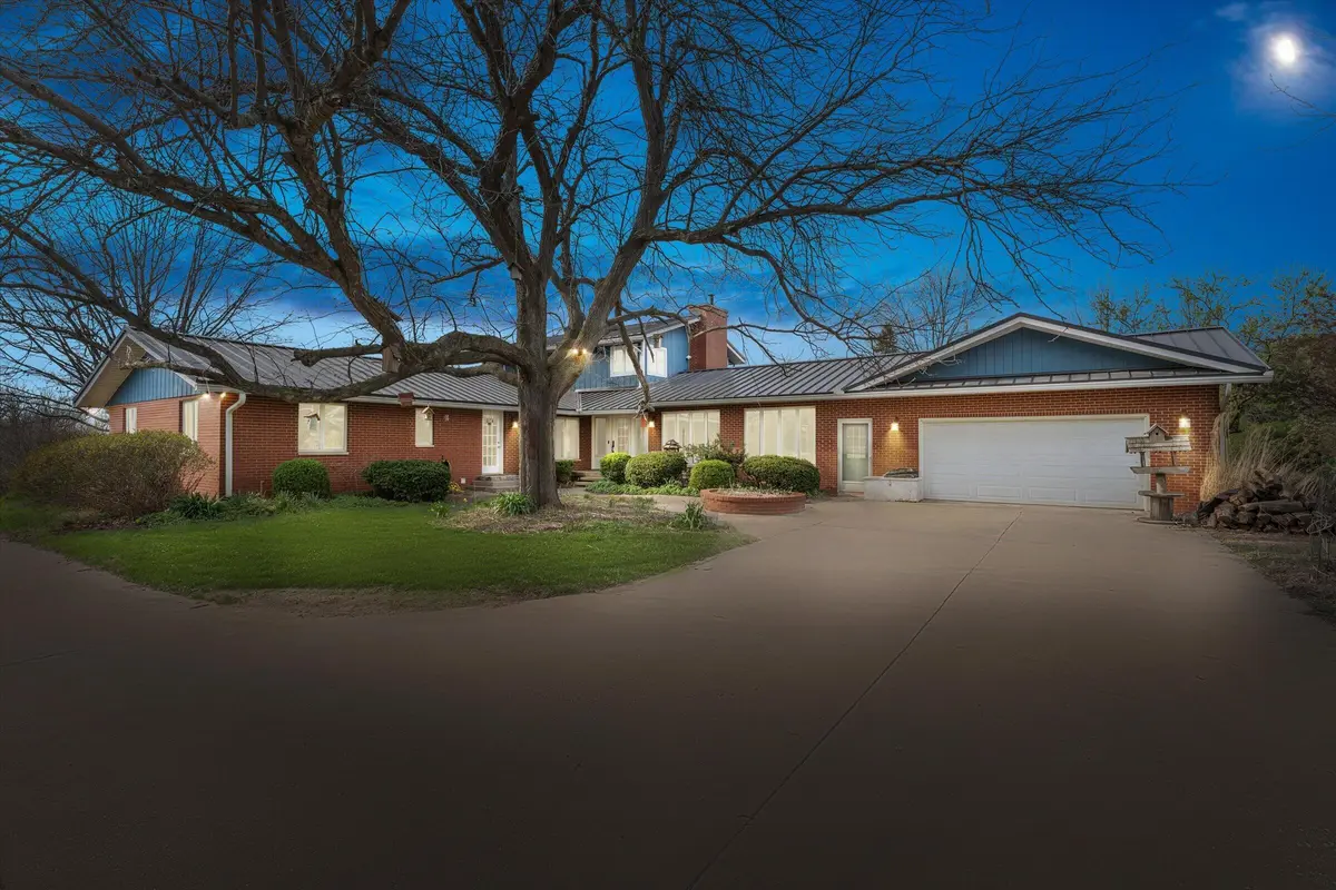 20216 Muckshaw RD, Argos, IN 46501