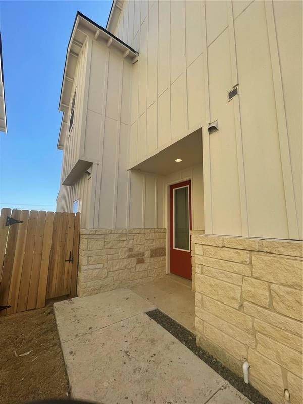 232 Sapphire RD, New Braunfels, TX 78130