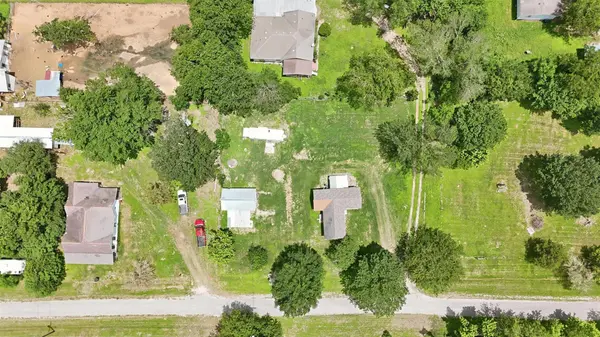148 Brenham ST, Mcdade, TX 78650