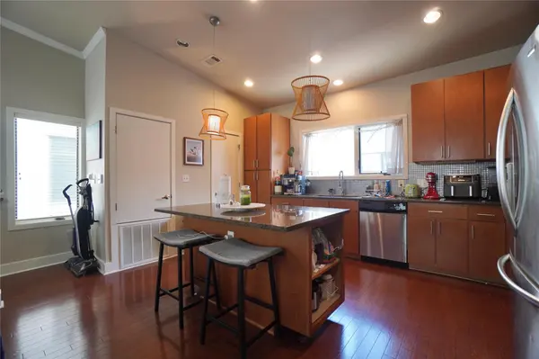 1702 S Lamar BLVD #24, Austin, TX 78704