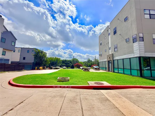 6000 S Congress Ave #Courtyard, Austin, TX 78745