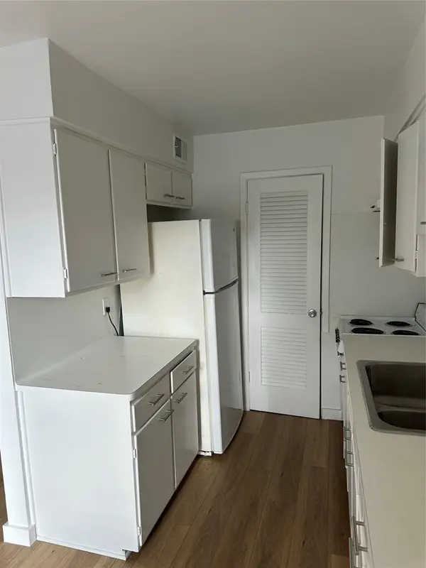 100 Blue Ridge TRL #1, West Lake Hills, TX 78746